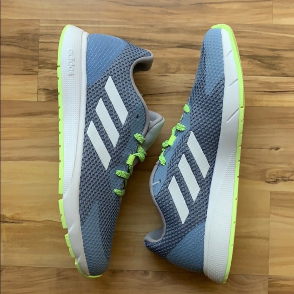 New Adidas Sooraj Women shoes - Picture 2 of 4